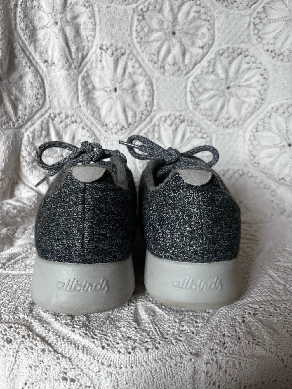 allbirds sneakers tennis shoes women’s 9 gray merino wool runners fabric